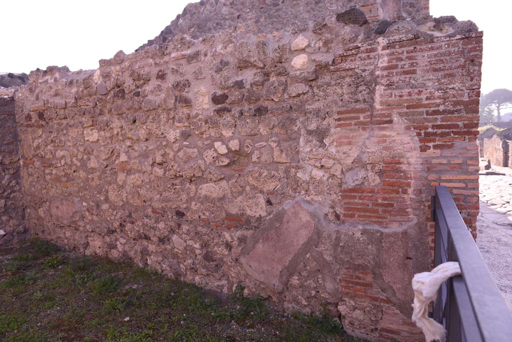 I.4.7 Pompeii. October 2019. Looking along south wall from entrance doorway.
Foto Tobias Busen, ERC Grant 681269 DCOR.
