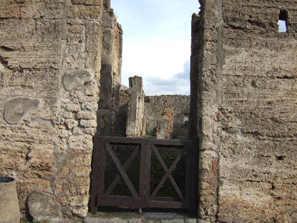 I.4.9 Pompeii. December 2005. Entrance.