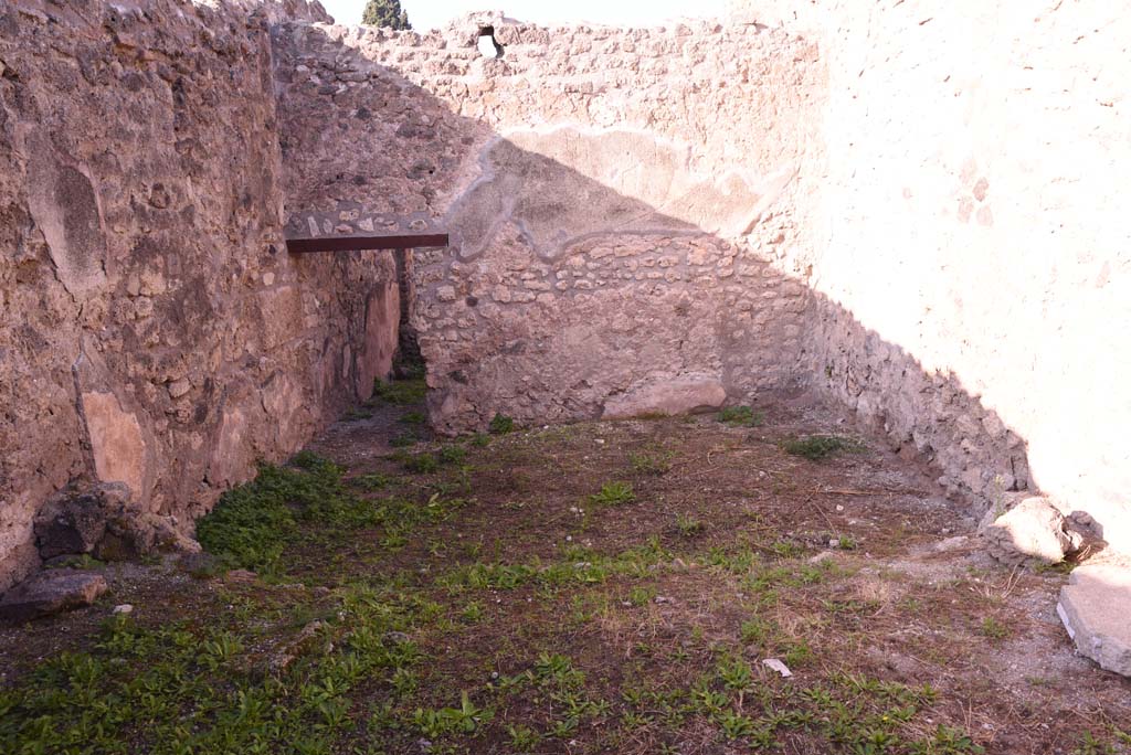 I.4.11 Pompeii. October 2019. Looking west from garden area, into a rear room with doorway to other rear room.
Foto Tobias Busen, ERC Grant 681269 DCOR.

