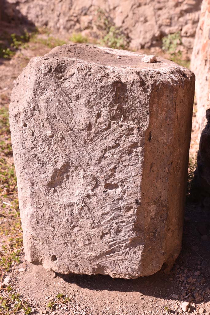 I.4.12 Pompeii. October 2019. Room f, detail, looking north.
Foto Tobias Busen, ERC Grant 681269 DCOR.
