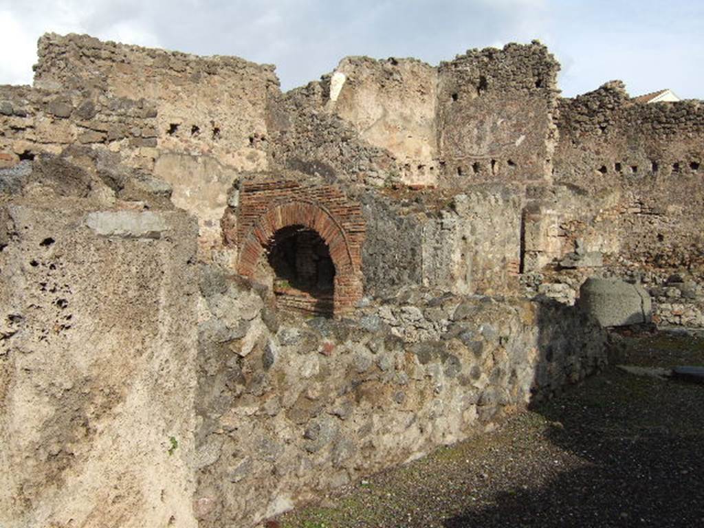 I.4.12 Pompeii. December 2005. Looking north-east towards oven opening into I.4.13.