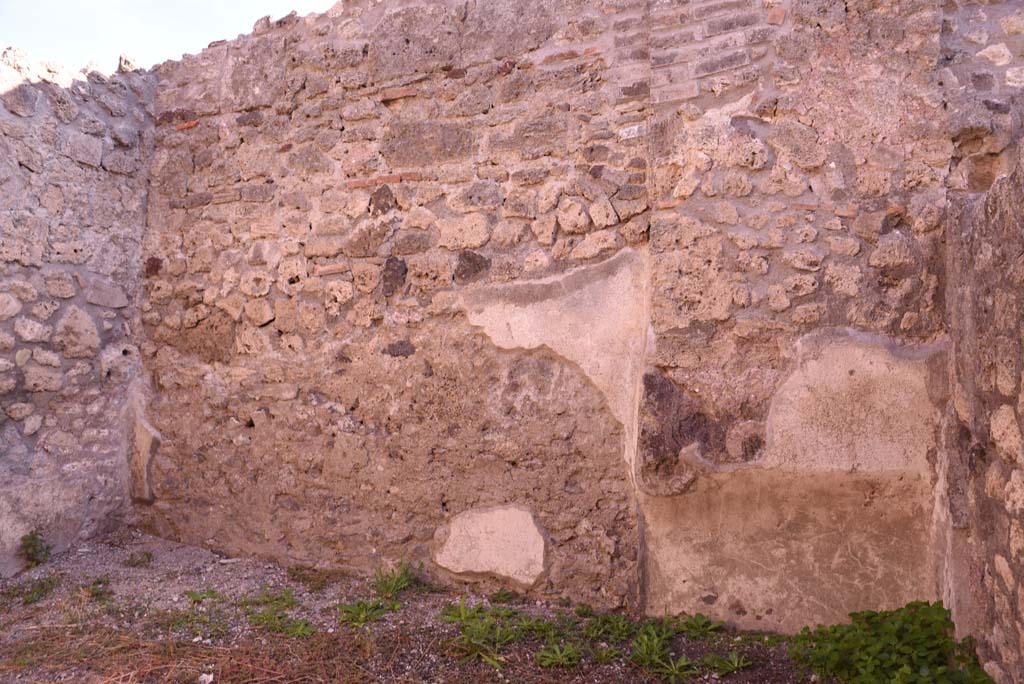 I.4.19 Pompeii. October 2019. East wall of rear room.
Foto Tobias Busen, ERC Grant 681269 DCOR.
