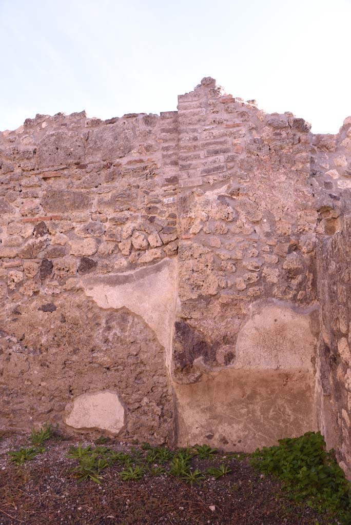 I.4.19 Pompeii. October 2019. Looking towards south end of east wall in rear room.
Foto Tobias Busen, ERC Grant 681269 DCOR.
