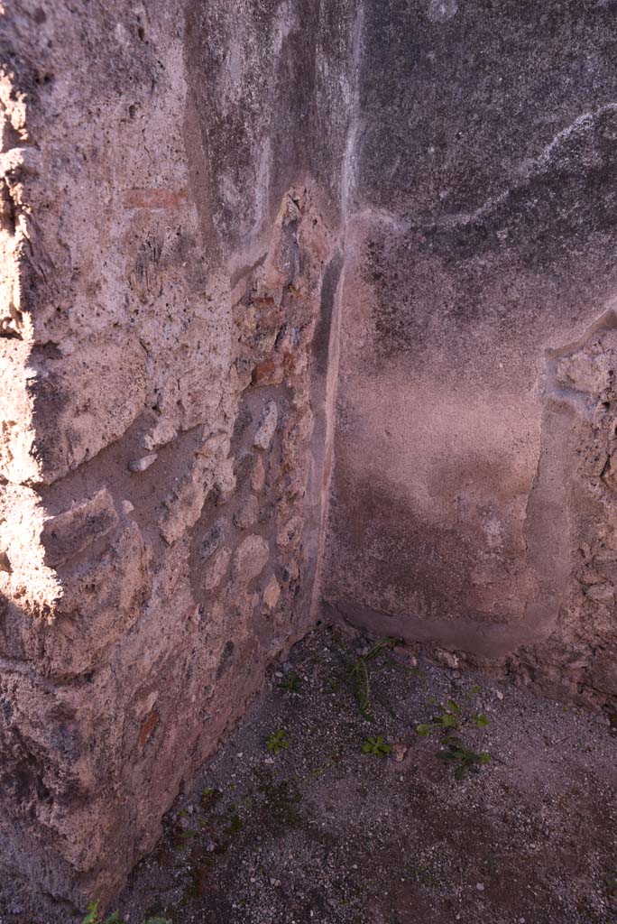 I.4.19 Pompeii. October 2019. South-west corner of shop-room.
Foto Tobias Busen, ERC Grant 681269 DCOR.
