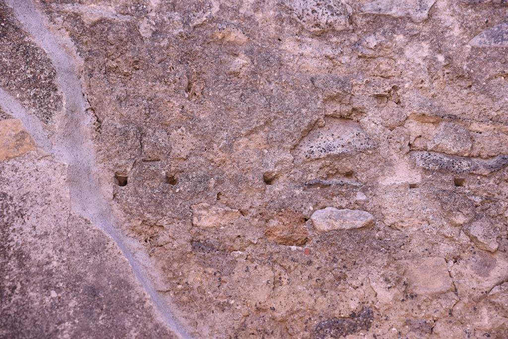 I.4.22 Pompeii. October 2019. Room i, detail from south wall.
Foto Tobias Busen, ERC Grant 681269 DCOR.

