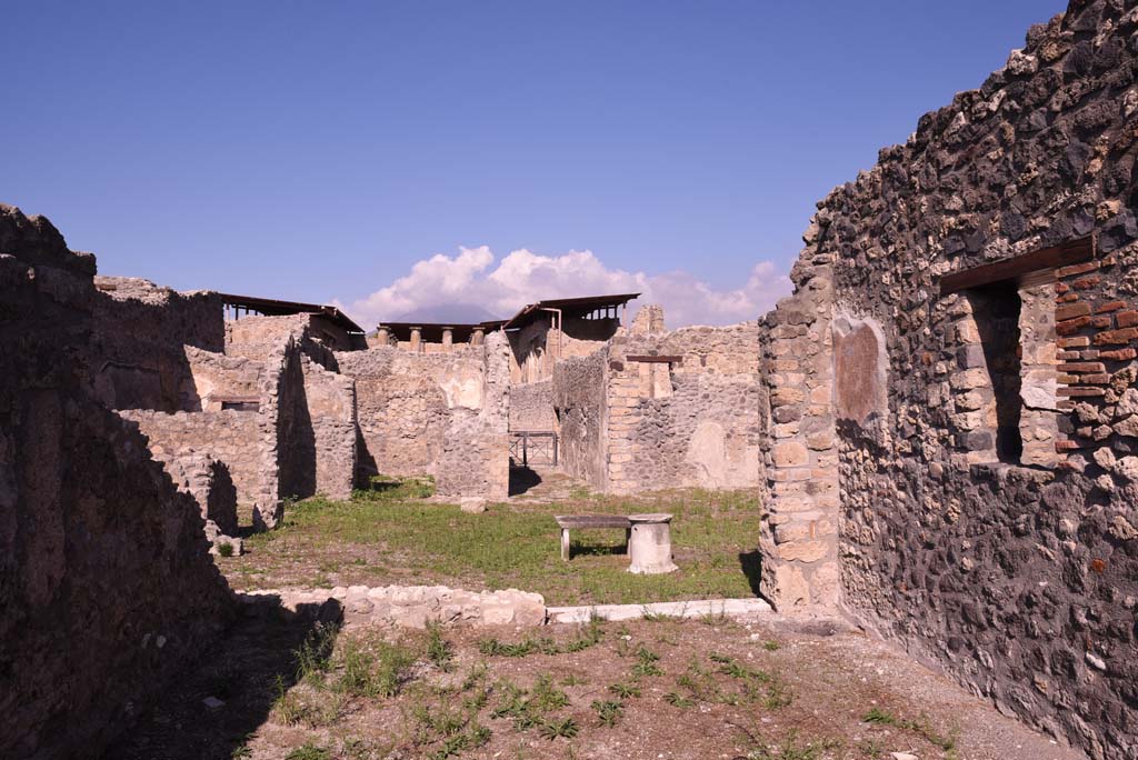 I.4.22 Pompeii. October 2019. Room k/l, looking north.
Foto Tobias Busen, ERC Grant 681269 DCOR.
