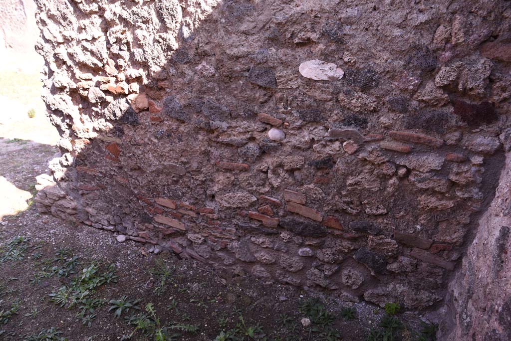 I.4.22 Pompeii. October 2019. Room n, looking towards east wall.
Foto Tobias Busen, ERC Grant 681269 DCOR.
