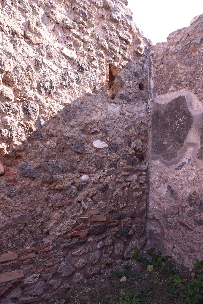 I.4.22 Pompeii. October 2019. Room n, looking towards south-east corner.
Foto Tobias Busen, ERC Grant 681269 DCOR.
