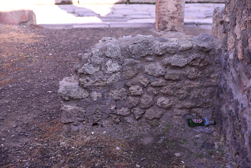 I.4.23 Pompeii. October 2019. North-east corner of rear room.
Foto Tobias Busen, ERC Grant 681269 DCOR.
