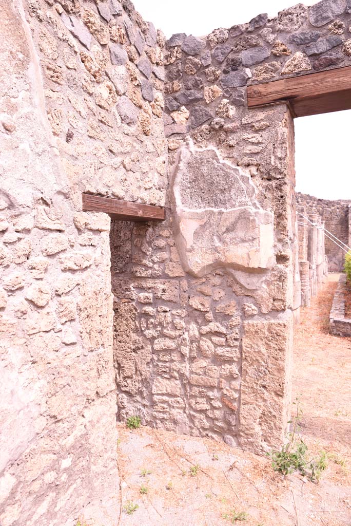 I.4.25 Pompeii. September 2020. Room 37, north-east corner, with doorway to room 36, on left.
Foto Tobias Busen, ERC Grant 681269 DCOR.

