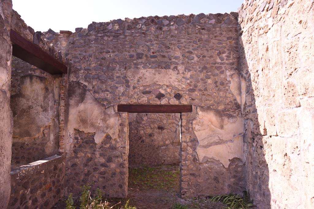 I.4.25 Pompeii. October 2019. Upper peristyle 56, looking towards west wall in north-west corner.
Foto Tobias Busen, ERC Grant 681269 DÉCOR

