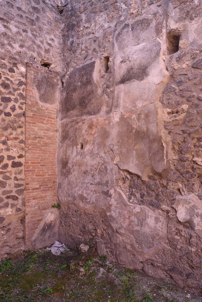 I.4.26 Pompeii. October 2019. 
Looking towards south-west corner with remains of hearth or basin.
Foto Tobias Busen, ERC Grant 681269 DCOR.
