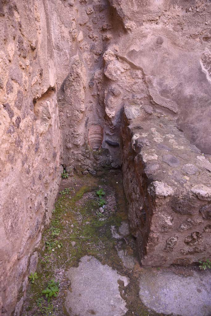 I.4.26 Pompeii. October 2019. 
Looking towards south-west corner of room on west side of workshop.
Foto Tobias Busen, ERC Grant 681269 DCOR.
