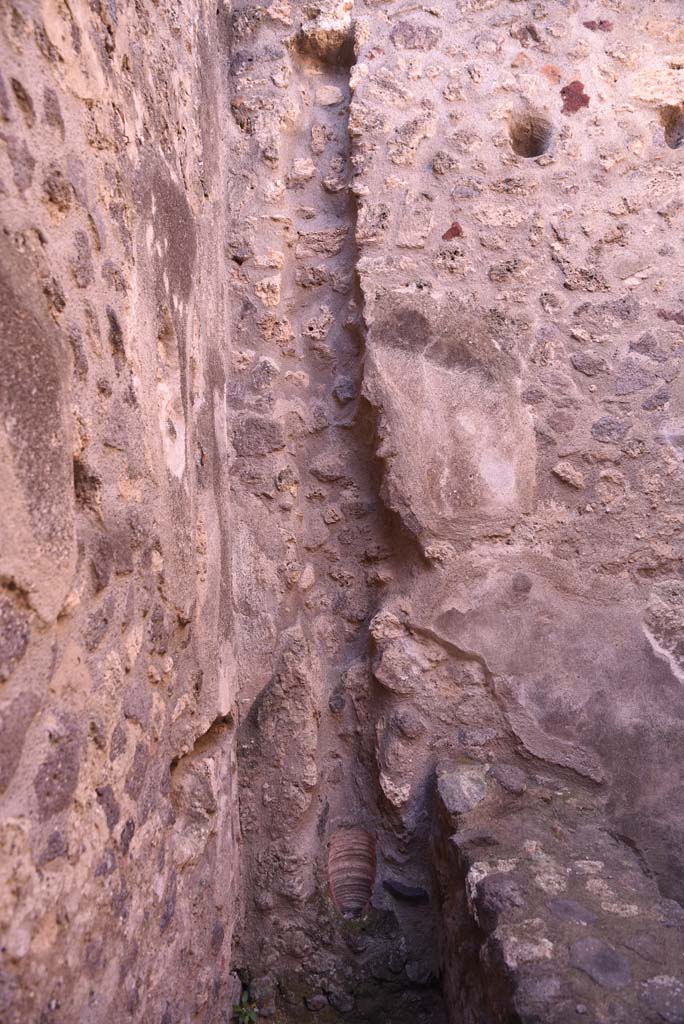 I.4.26 Pompeii. October 2019. Detail from west wall in south-west corner.
Foto Tobias Busen, ERC Grant 681269 DCOR.
