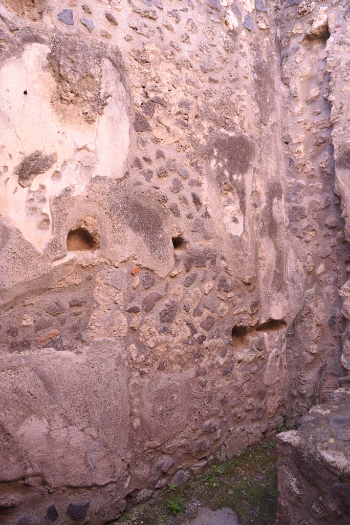 I.4.26 Pompeii. October 2019. Detail from south wall in south-west corner.
Foto Tobias Busen, ERC Grant 681269 DCOR.
