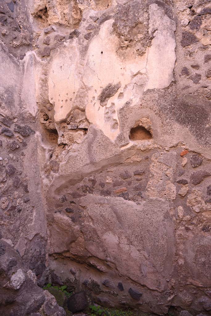 I.4.26 Pompeii. October 2019. South wall in south-east corner.
Foto Tobias Busen, ERC Grant 681269 DCOR.
