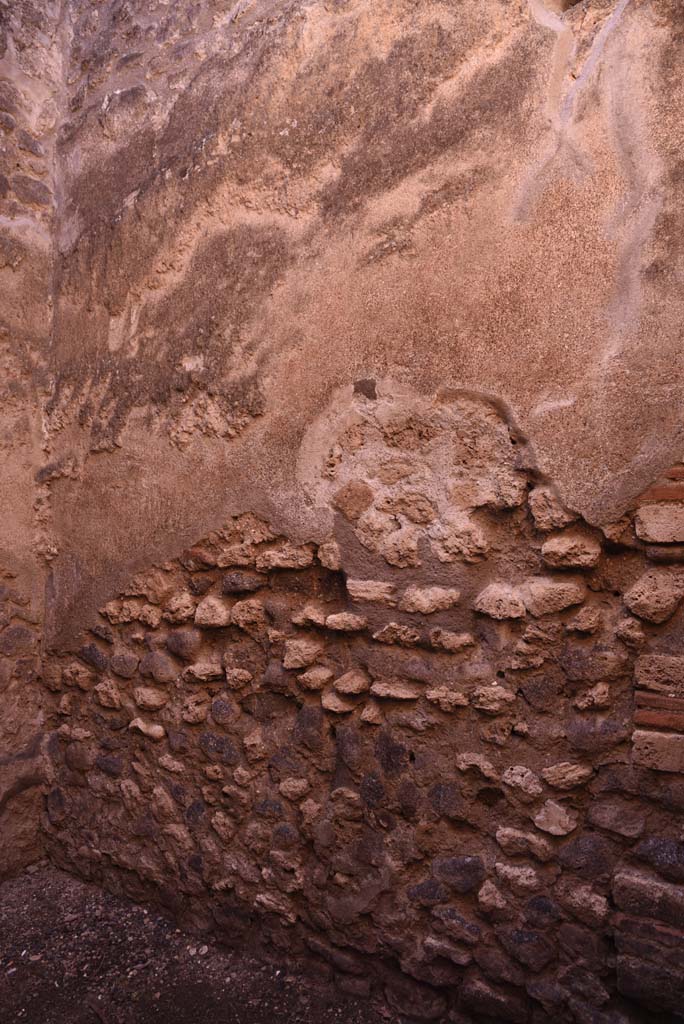 I.4.27 Pompeii. October 2019. West wall at south end.
Foto Tobias Busen, ERC Grant 681269 DCOR.
