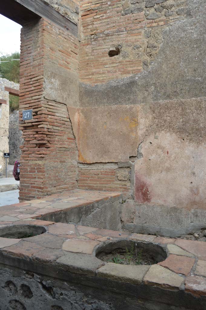 I.4.27 Pompeii. October 2017. Looking across counter towards north-east corner.
Foto Taylor Lauritsen, ERC Grant 681269 DCOR.
