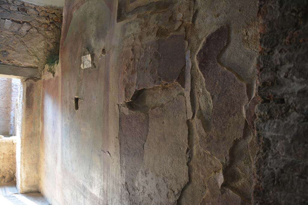 I.6.2 Pompeii. May 2016. Looking south across antecamera and oecus/triclinium.
Photo courtesy of Buzz Ferebee.
