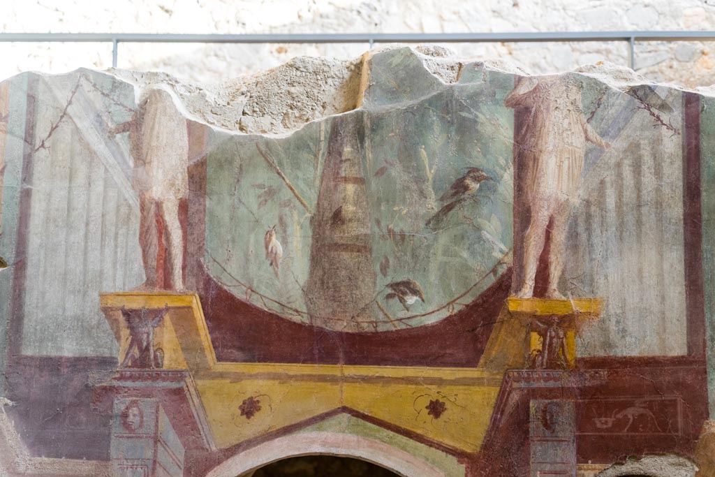 I.6.2 Pompeii. September 2019. Upper south wall, above doorway. Photo courtesy of Klaus Heese.

