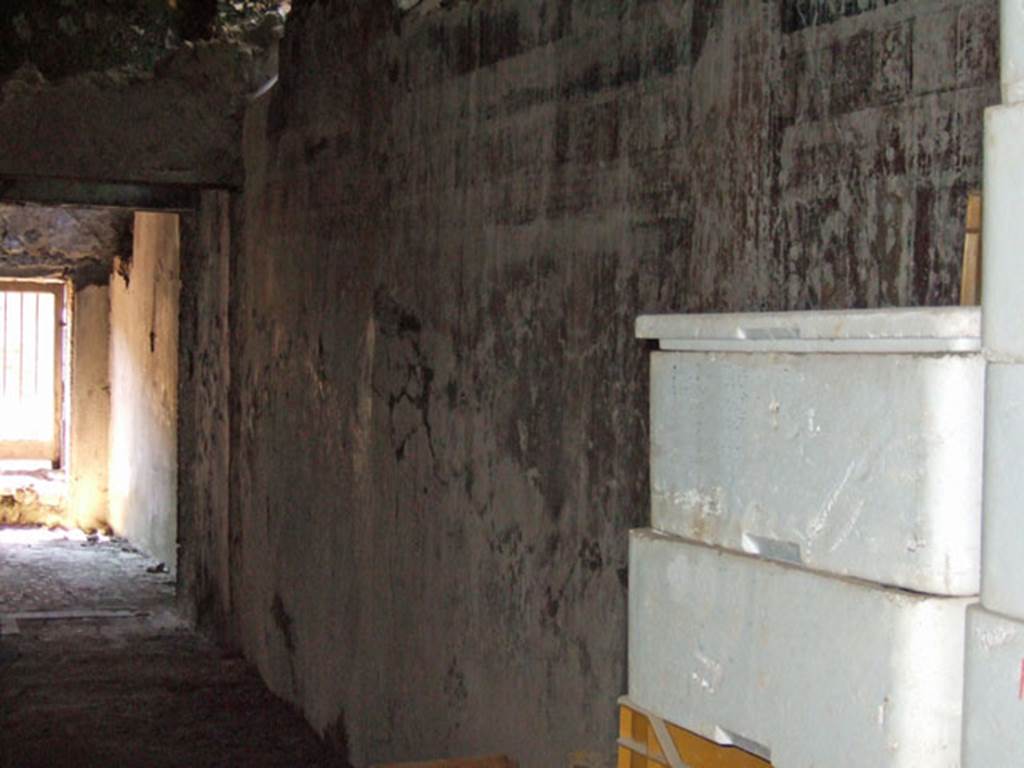 I.6.2 Pompeii. May 2006. West wall of east wing of cryptoporticus, from north-east corner.