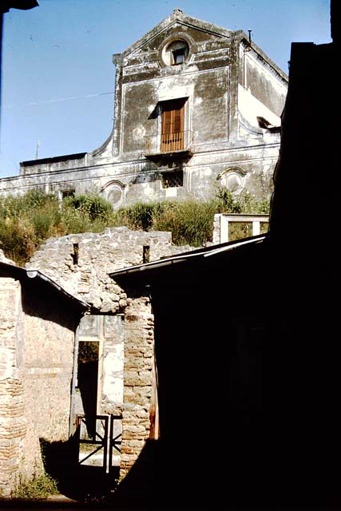 I.6.4 Pompeii. 1959. Looking north to entrance doorway from atrium. Photo by Stanley A. Jashemski.
Source: The Wilhelmina and Stanley A. Jashemski archive in the University of Maryland Library, Special Collections (See collection page) and made available under the Creative Commons Attribution-Non Commercial License v.4. See Licence and use details.
J59f0471
