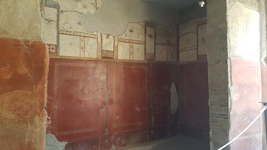 I.6.7 Pompeii. December 2018. Looking towards room on west side of atrium. Photo courtesy of Aude Durand.