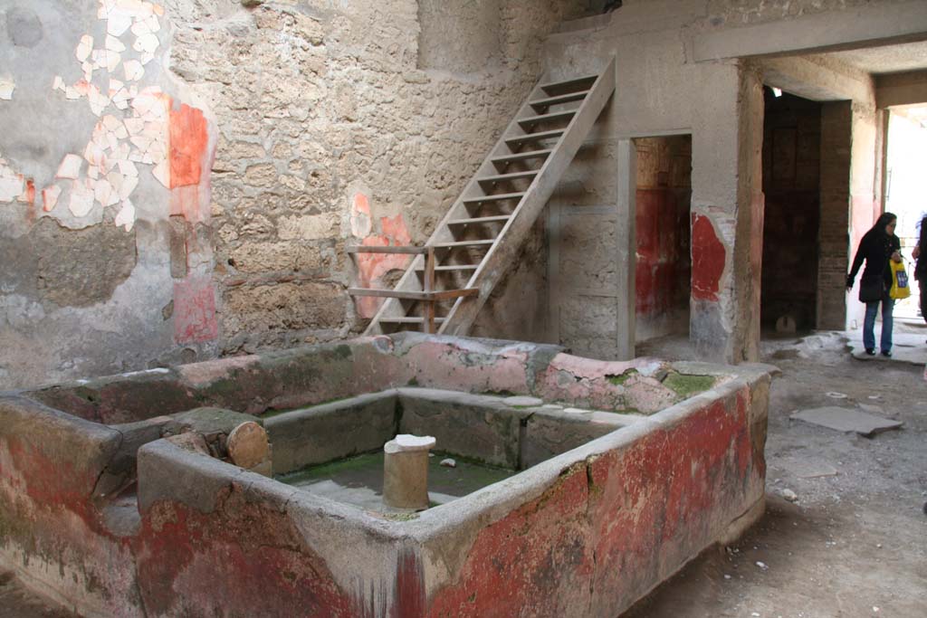 I.6.7 Pompeii. April 2013. Looking north-west across atrium. Photo courtesy of Klaus Heese.