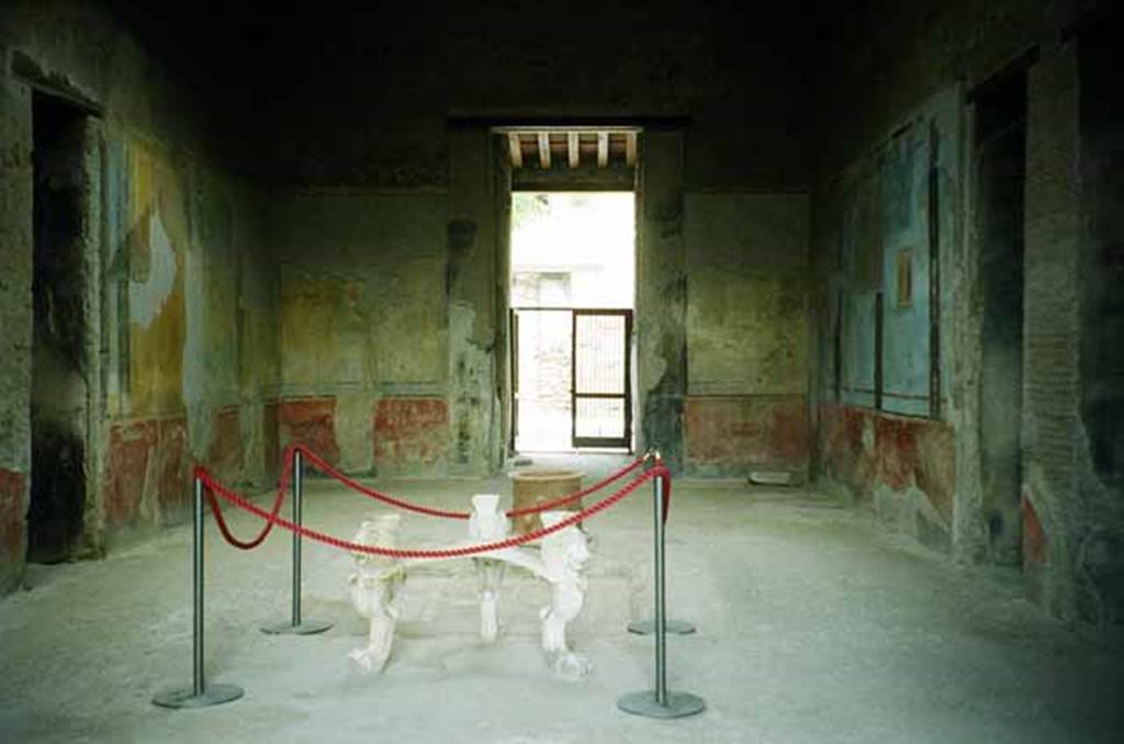 I.6.11 Pompeii. June 2010. Looking north across atrium to entrance, with the doorway to the cubiculum in the west wall, on the left.  Photo courtesy of Rick Bauer.
