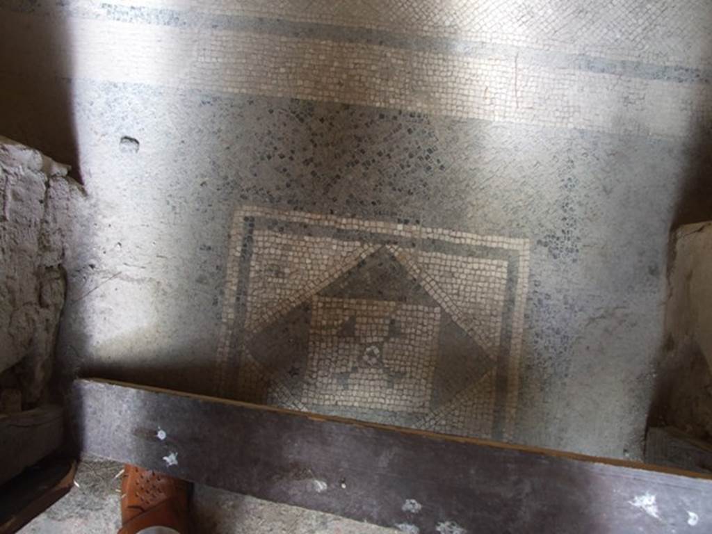 I.6.15 Pompeii. March 2019. Room 11, looking east across flooring with central emblema.    
Foto Annette Haug, ERC Grant 681269 DCOR
