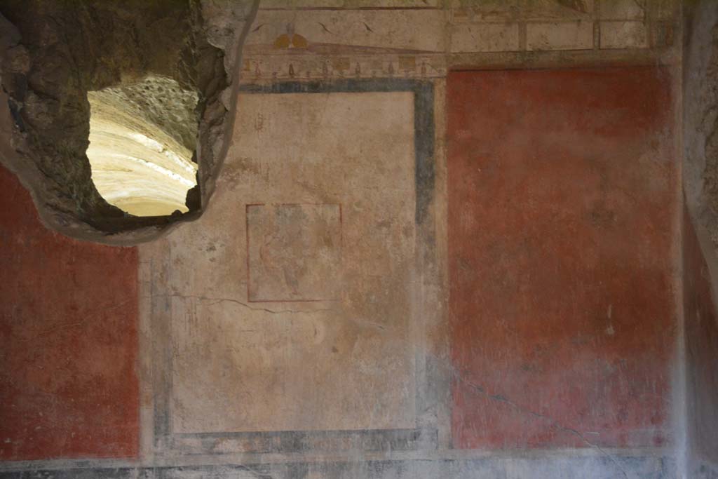 I.6.15 Pompeii. June 2019. Room 11, east wall. Photo courtesy of Buzz Ferebee.