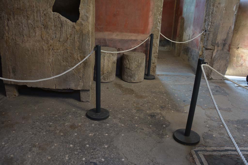 I.6.15 Pompeii. October 2019. 
Room 4, looking south in atrium towards doorway to room 13, on left, on east side of entrance corridor, centre right.        
Foto Annette Haug, ERC Grant 681269 DCOR
