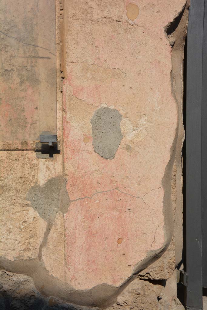 I.6.15 Pompeii. June 2019. Graffiti on west side of entrance doorway.
Photo courtesy of Buzz Ferebee.
