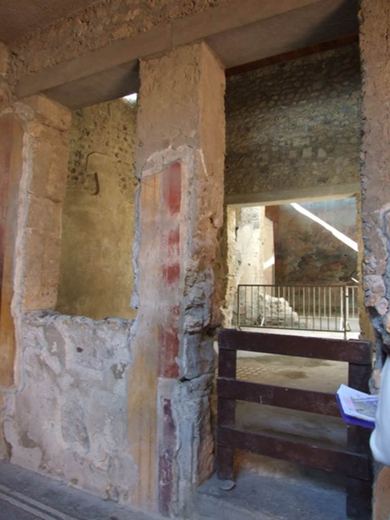 I.6.15 Pompeii. March 2019. 
Room 4, north side of atrium, painted wall on east side of window into room 6, tablinum.
Foto Annette Haug, ERC Grant 681269 DCOR
