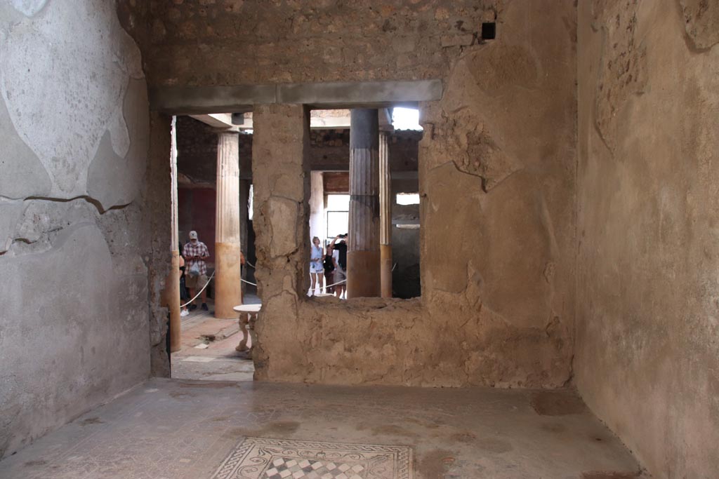 I.6.15 Pompeii. March 2019. Corridor 7, looking south along east wall.  
Foto Annette Haug, ERC Grant 681269 DCOR


