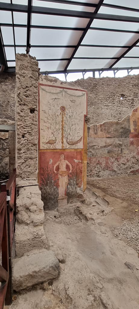 I.6.15 Pompeii. June 2019. Room 9, garden flooring, including a gutter, near east wall of small garden area.
Photo courtesy of Buzz Ferebee.

