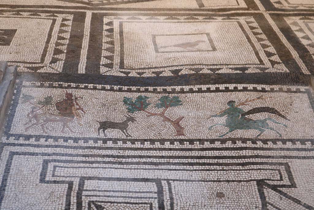 I.7.1 Pompeii. September 2017. Detail of mosaic flooring in atrium, looking south. Photo courtesy of Klaus Heese.