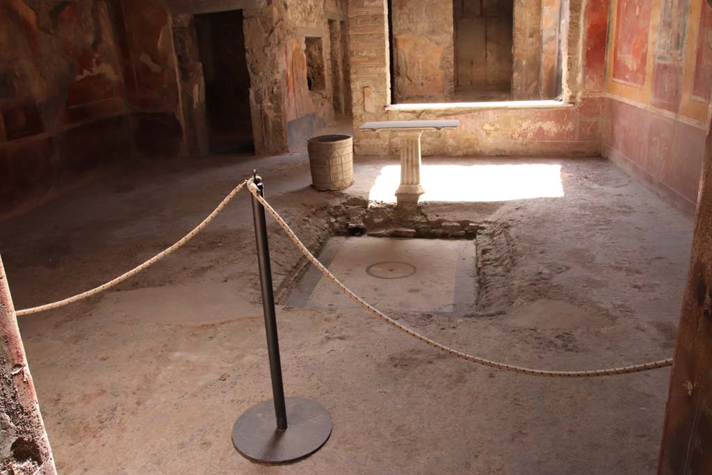 I.7.3 Pompeii. September 2019. Looking south across impluvium in atrium. Photo courtesy of Klaus Heese.