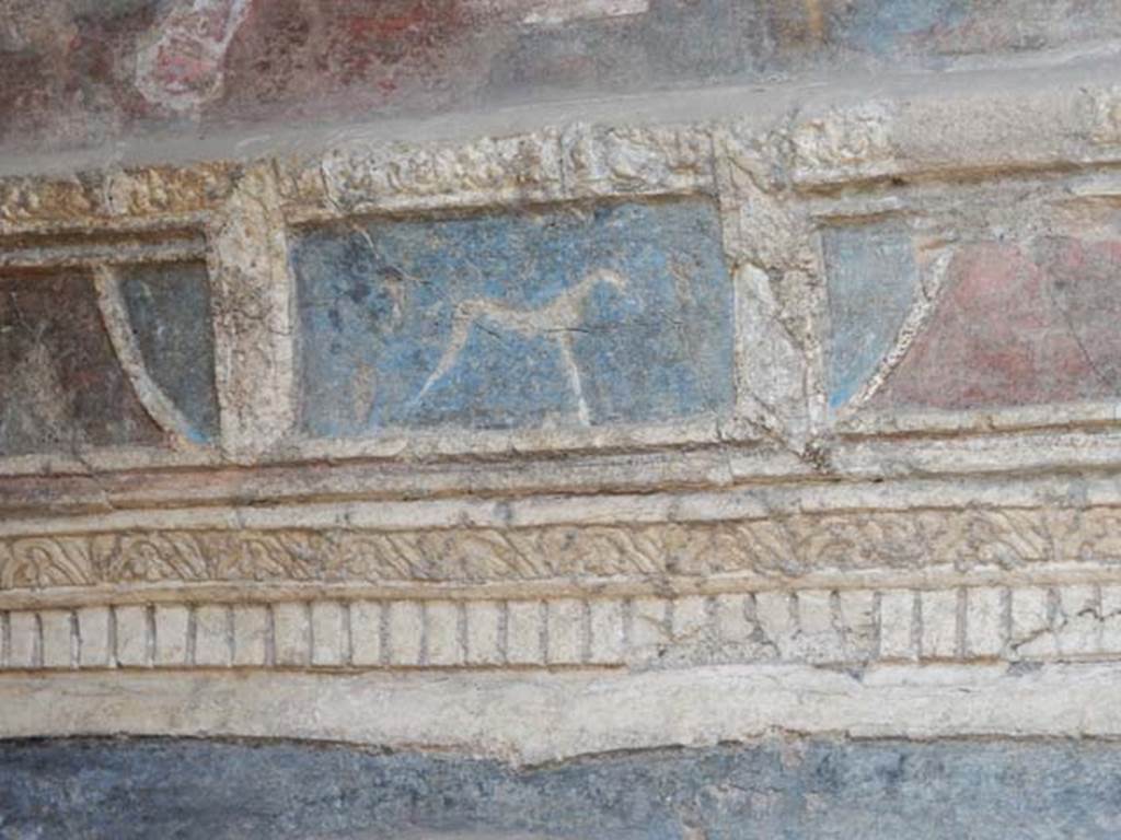 I.7.12 Pompeii. May 2017. Detail of arched niche from upper centre. Photo courtesy of Buzz Ferebee.