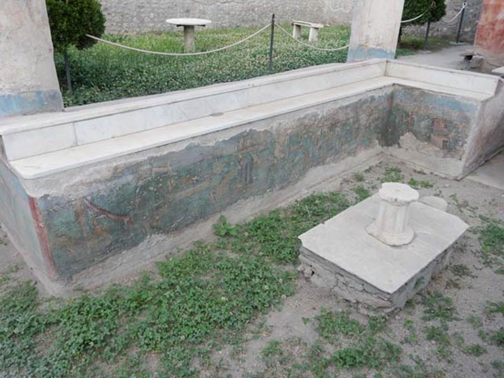 .7.12 Pompeii. May 2017. Painted panel on inside of east and south sides of summer triclinium.  Photo courtesy of Buzz Ferebee.
