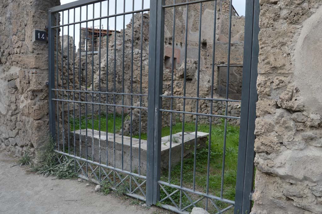 I.7.14 Pompeii. October 2017.Looking towards entrance doorway to bar-room.
Foto Taylor Lauritsen, ERC Grant 681269 DCOR.
