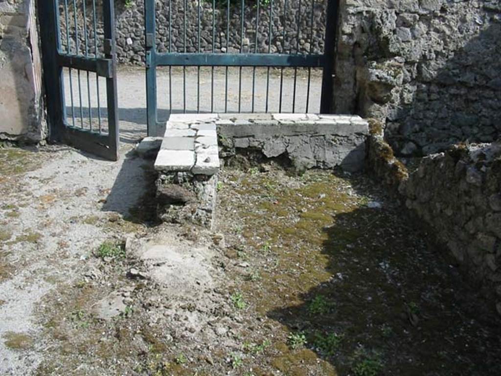 I.7.14 Pompeii. May 2003. Looking south from rear of counter towards entrance doorway. Photo courtesy of Nicolas Monteix.
