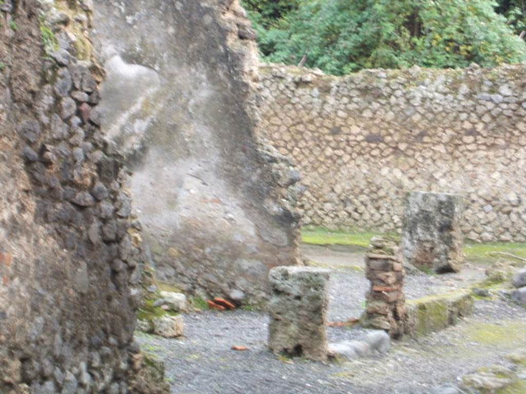 I.7.17/16/15 Pompeii. December 2004. From road barrier at I.7.18.