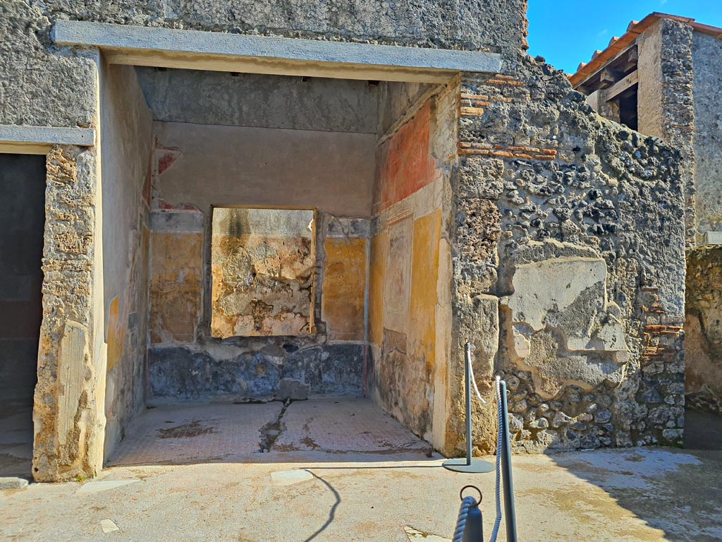 I.7.19 Pompeii. March 2024. Looking east from atrium towards tablinum. Photo courtesy of Giuseppe Ciaramella.