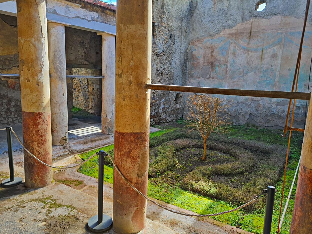 I.7.19 Pompeii. March 2024. Looking south-east across garden area. Photo courtesy of Giuseppe Ciaramella.