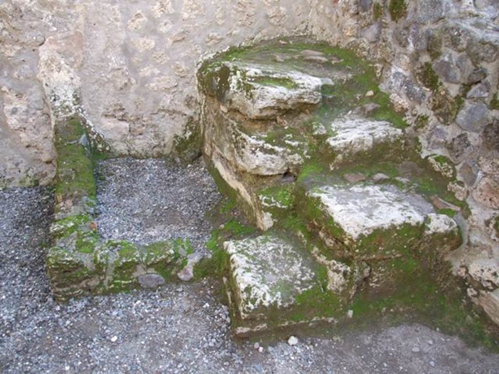 I.8.7 Pompeii. December 2007. Steps in the south-west corner.