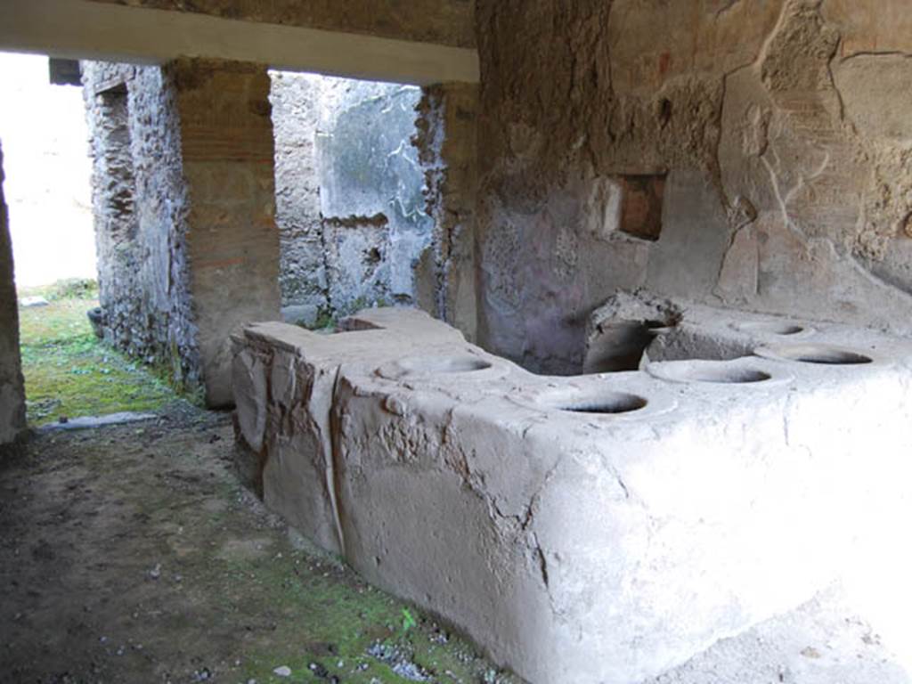 I.8.15 Pompeii. July 2021. Looking towards west wall from entrance doorway.
Foto Annette Haug, ERC Grant 681269 DÉCOR.
