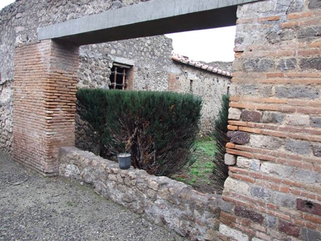 I.8.17 Pompeii. December 2019. Food warmer.
On display in exhibition “Pompei e Santorini” in Rome, 2019. Photo courtesy of Giuseppe Ciaramella.
