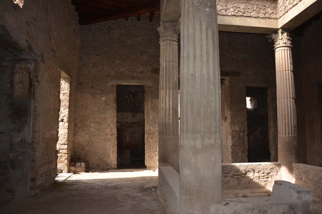 I.8.17 Pompeii. March 2019. Room 3, atrium, looking south-west across impluvium towards doorways to rooms 4 and 6. 
Foto Annette Haug, ERC Grant 681269 DCOR.
