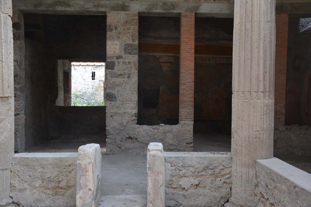 I.8.17 Pompeii. March 2019. Room 3, atrium, looking west across table-legs on east side of impluvium. 
Foto Annette Haug, ERC Grant 681269 DCOR.

